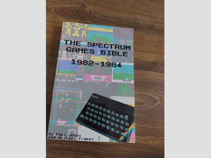 Se vende libro sobre juegos de Spectrum 